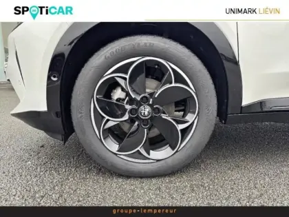 Photo 12 Alfa Romeo Junior  Elettrica 156ch Premium