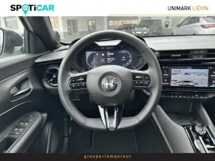 Photo 8 Alfa Romeo Junior  Elettrica 156ch Premium