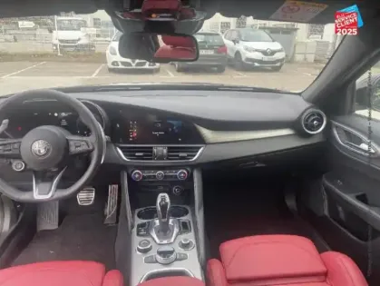 Photo 7 Alfa Romeo Giulia  2.2 Diesel 160ch Veloce AT8
