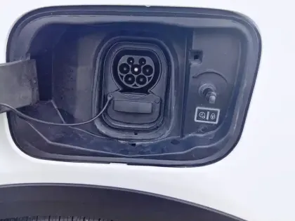 Photo 27 Citroën C4 e- 136 ch autonomie standard  Automatique