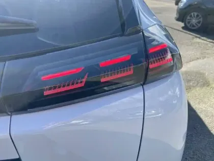 Photo 36 Peugeot 2008  Electrique 54 kWh 156 ch