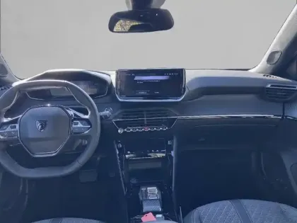 Photo 27 Peugeot 2008  Electrique 54 kWh 156 ch