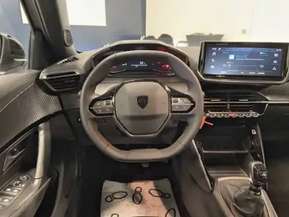 Photo 28 Peugeot 2008  100 S&S BVM6