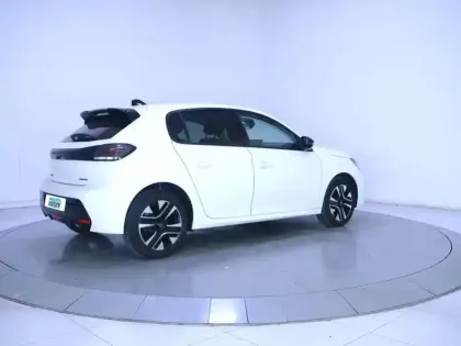 Photo 46 Peugeot 208  Hybrid 100 e-DCS6