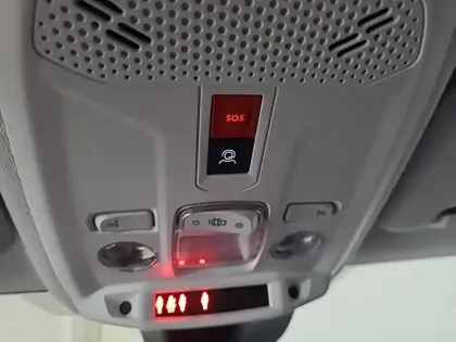 Photo 67 Peugeot 208  Hybrid 100 e-DCS6