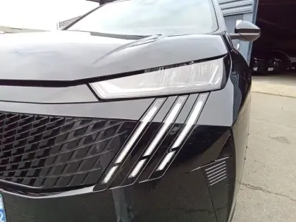 Photo 15 Peugeot 5008  Hybrid 136 e-DCS6