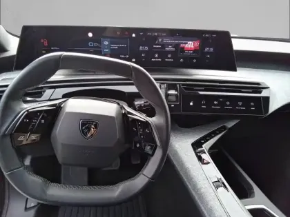 Photo 7 Peugeot 5008  Hybrid 136 e-DCS6