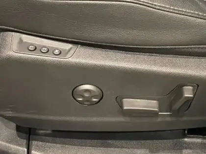 Photo 14 DS DS 7  Crossback E-TENSE 225ch Performance Line +