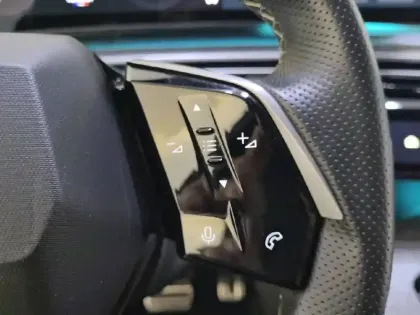 Photo 29 Peugeot 3008  Hybrid 136 e-DCS6