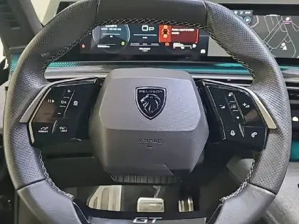 Photo 8 Peugeot 3008  Hybrid 136 e-DCS6