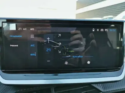 Photo 38 Peugeot 208  Electrique 50 kWh 136ch