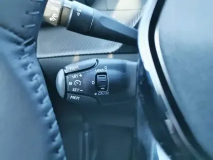 Photo 40 Peugeot 208  Electrique 50 kWh 136ch