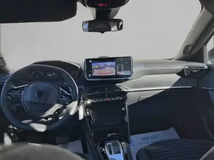 Photo 7 Peugeot 2008  Hybrid 136 e-DCS6