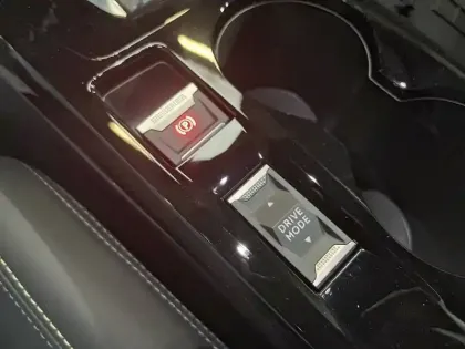 Photo 14 Peugeot 208  Electrique 51 kWh 156ch