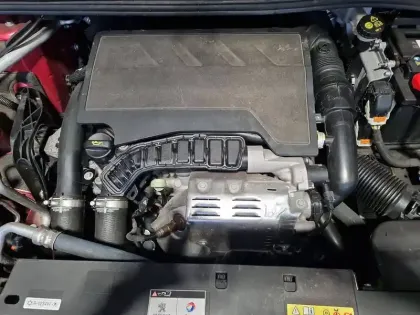 Photo 61 Peugeot 308  PureTech 130ch S&S EAT8