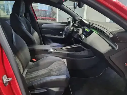 Photo 34 Peugeot 308  PureTech 130ch S&S EAT8