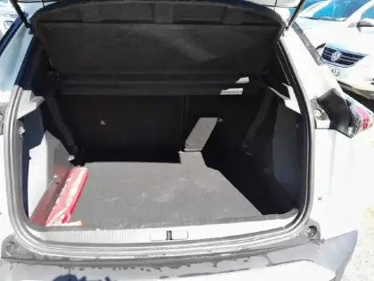 Photo 37 Peugeot 2008  PureTech 100 S&S BVM6