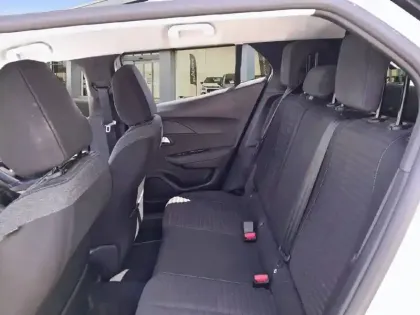 Photo 41 Peugeot 2008  PureTech 100 S&S BVM6