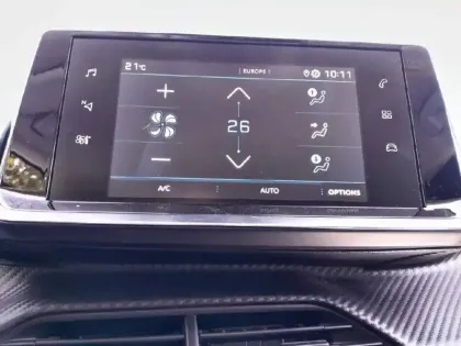 Photo 28 Peugeot 2008  PureTech 100 S&S BVM6