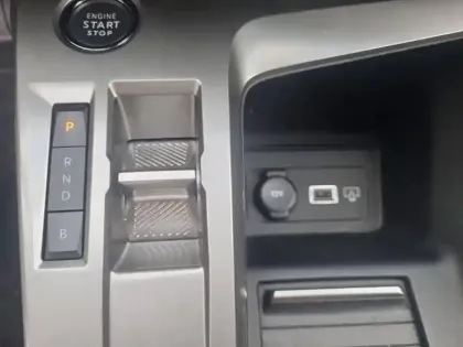 Photo 33 Peugeot 308  PHEV 180 e-EAT8