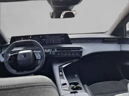 Photo 7 Peugeot 5008  Hybrid 136 e-DCS6