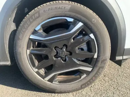 Photo 12 Peugeot 5008  Electrique 73 kWh 210 ch