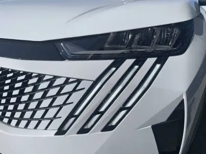 Photo 15 Peugeot 5008  Electrique 73 kWh 210 ch