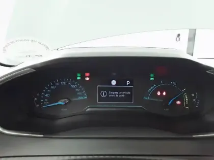 Photo 32 Peugeot 208  Hybrid 100 e-DCS6