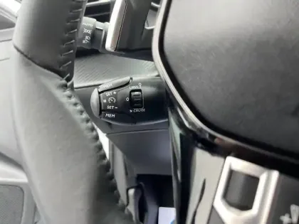 Photo 17 Peugeot 208  Hybrid 100 e-DCS6