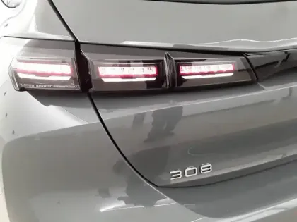 Photo 37 Peugeot 308  PureTech 130ch S&S BVM6