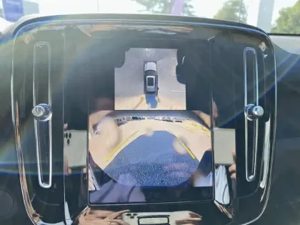 Photo 12 Volvo Ex40  Single 238 ch 1EDT