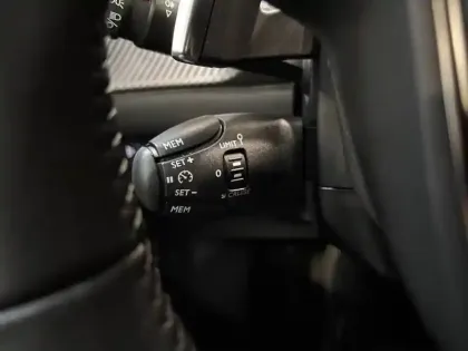 Photo 7 Peugeot 208  Hybrid 100 e-DCS6