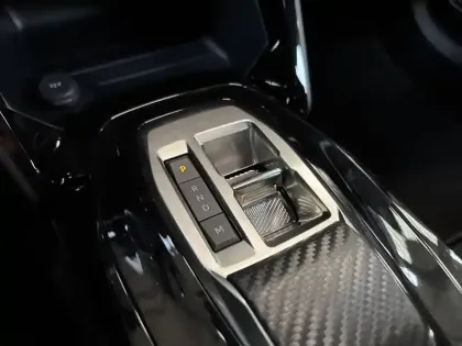 Photo 18 Peugeot 208  Hybrid 100 e-DCS6