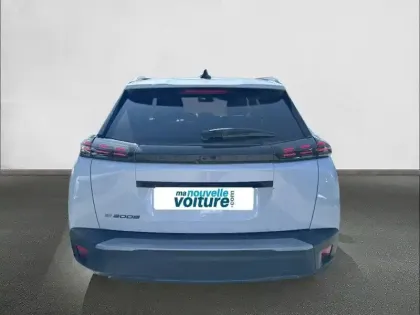 Photo 38 Peugeot 2008  Electrique 54 kWh 156 ch