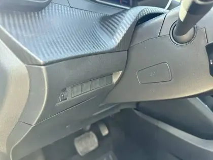 Photo 29 Peugeot 2008  Electrique 54 kWh 156 ch