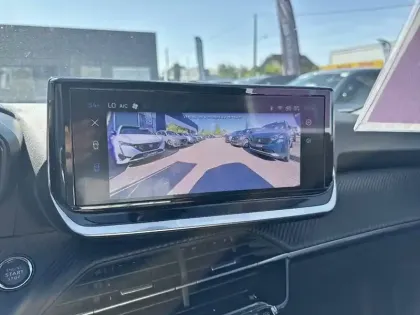 Photo 26 Peugeot 2008  Electrique 54 kWh 156 ch