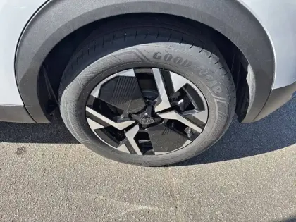 Photo 12 Peugeot 2008  Electrique 54 kWh 156 ch