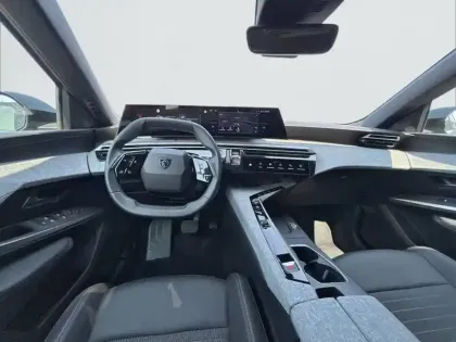 Photo 19 Peugeot 3008  Electrique 73 kWh 210 ch