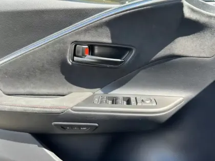 Photo 11 Toyota C-HR  2.0 200ch GR Sport Premiere AWD-i