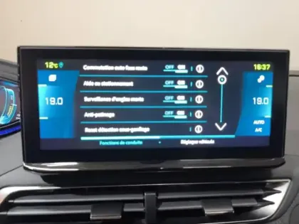 Photo 14 Peugeot 3008  HYBRID 225ch Allure Pack e-EAT8