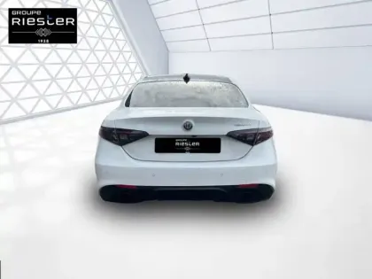 Photo 58 Alfa Romeo Giulia  2.2 160 ch AT8