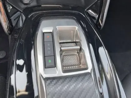 Photo 33 Peugeot 208  Electrique 50 kWh 136ch