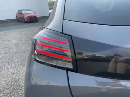 Photo 36 Peugeot 208  Electrique 50 kWh 136ch