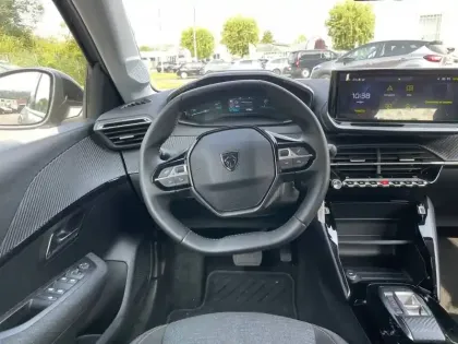Photo 28 Peugeot 208  Electrique 50 kWh 136ch