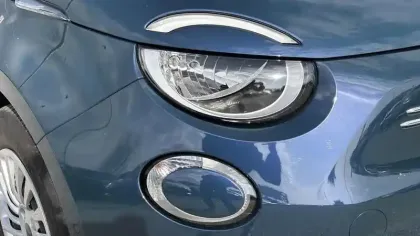 Photo 12 Fiat 500  e 118 ch La Prima