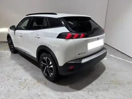 Photo 6 Peugeot 2008  e- 136ch Allure Business