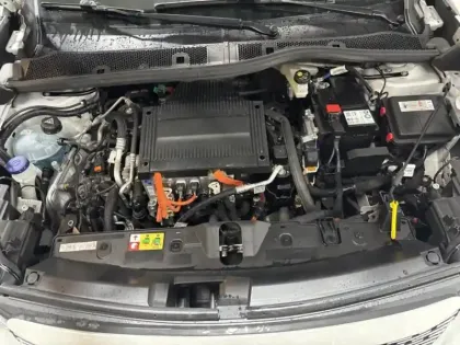 Photo 10 Peugeot 2008  e- 136ch Allure Business