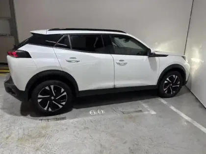 Photo 2 Peugeot 2008  e- 136ch Allure Business