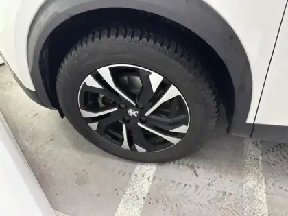 Photo 9 Peugeot 2008  e- 136ch Allure Business