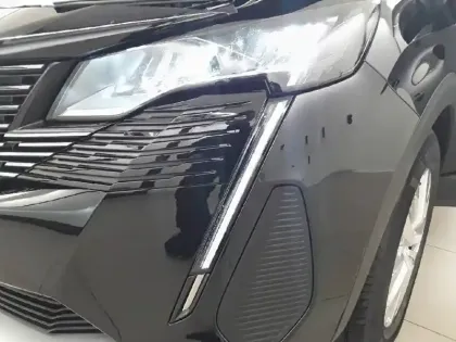 Photo 18 Peugeot 3008  Hybrid 136 e-DCS6